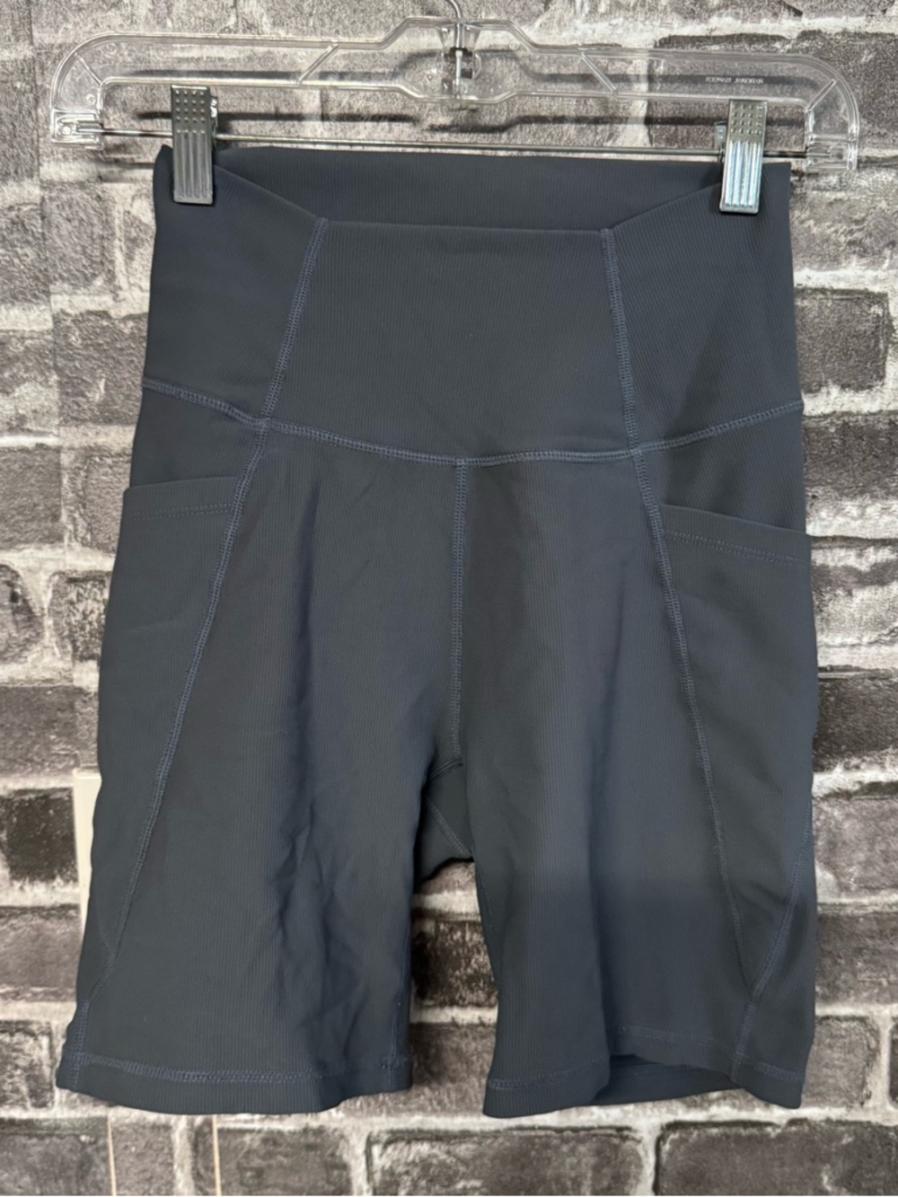 Wilo the label biker shorts gray ribbed pockets